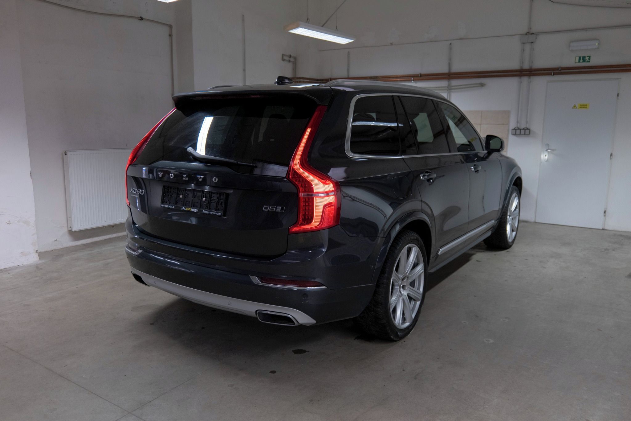 Volvo XC90, D5 AWD INSCRIPTION*HUD*360 - fotka 6