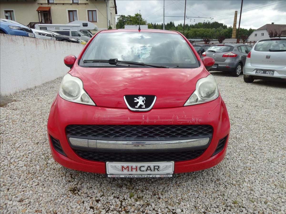 Peugeot 107, 1.0i 50 kW - fotka 2