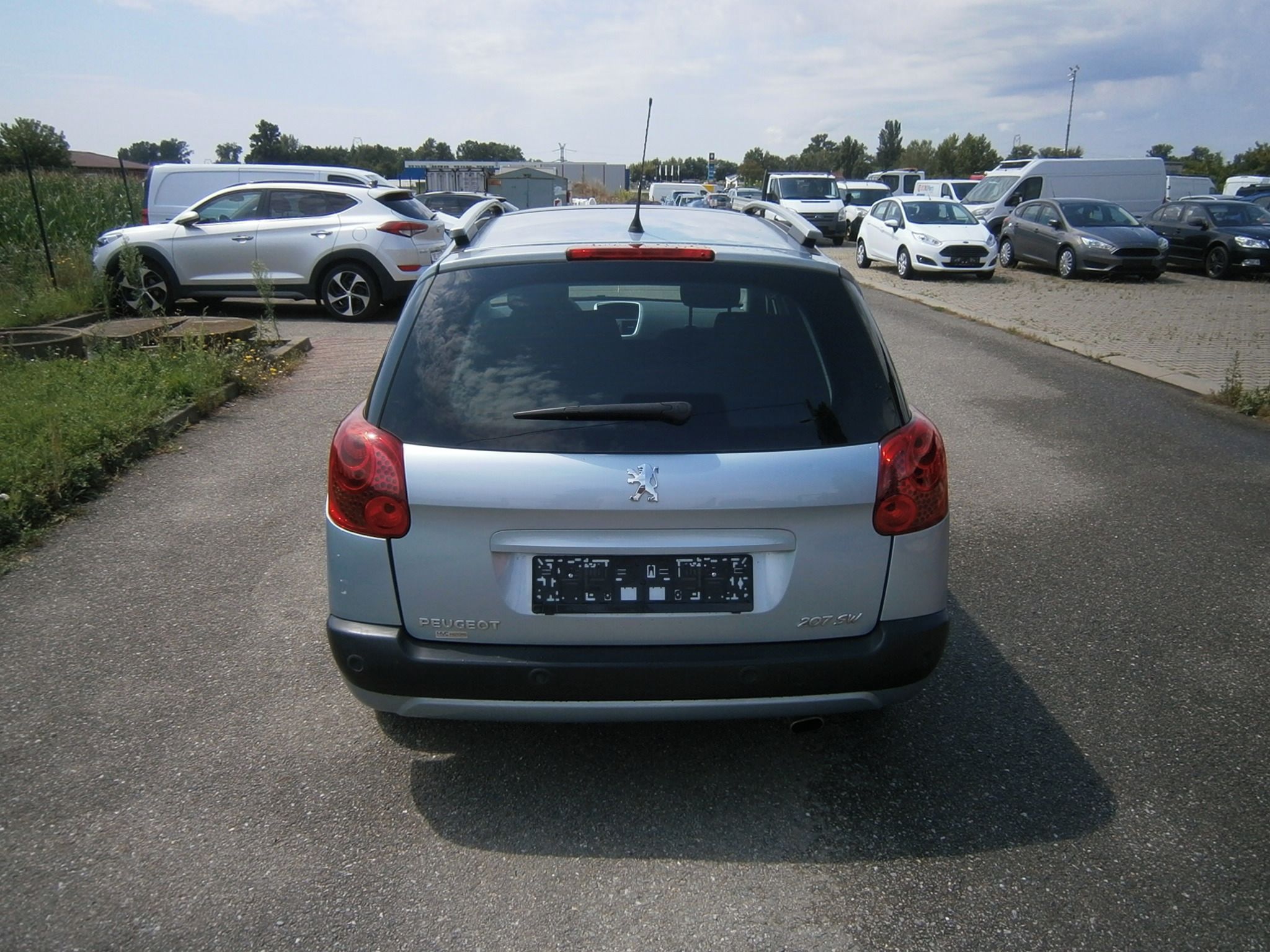 Peugeot 207, 1,4i, 70kW, serviska - fotka 5