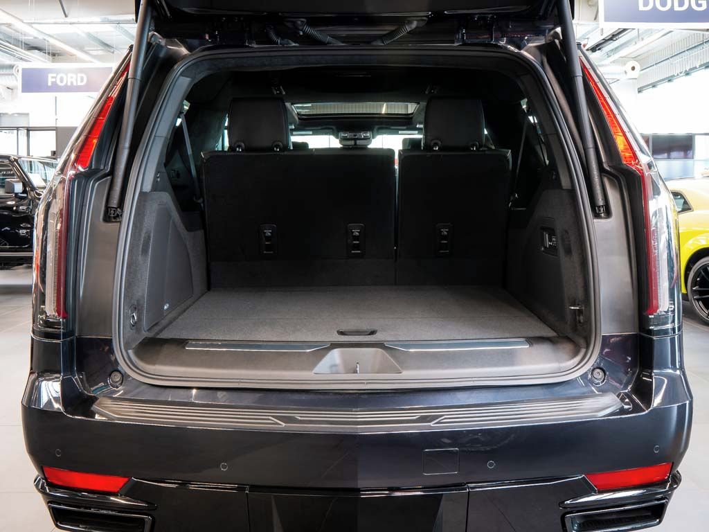 Cadillac Escalade, 6.2 ESV Sport Platinum NVision - fotka 6