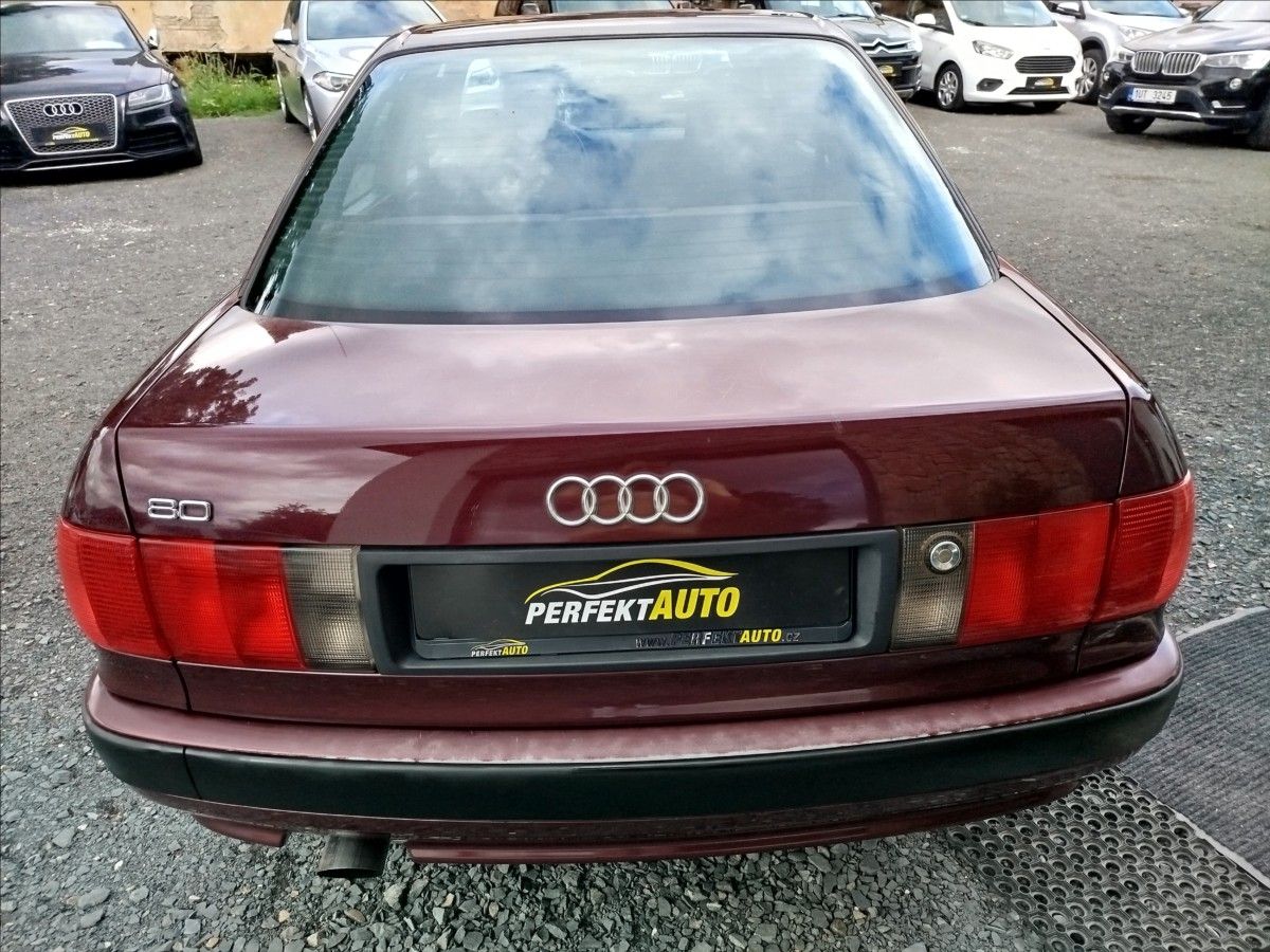 Audi 80, 2,0 i originál bez zásahů - fotka 5