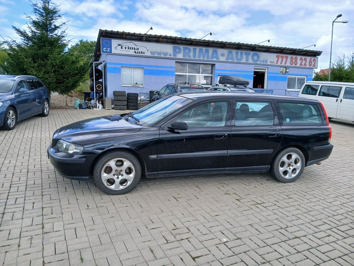 Volvo V70, 2,4 D Nová TK - fotka 2