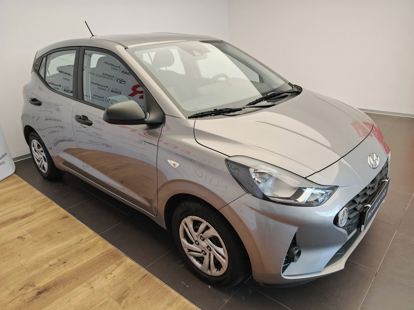 Hyundai i10, 1.0 Benzin, automat - fotka 3