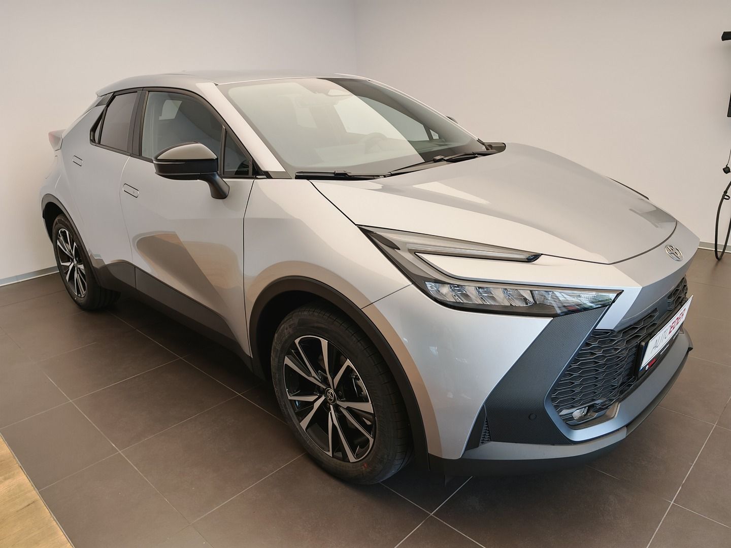 Toyota C-HR, 2.0 PHEV 4x2 Style - fotka 3