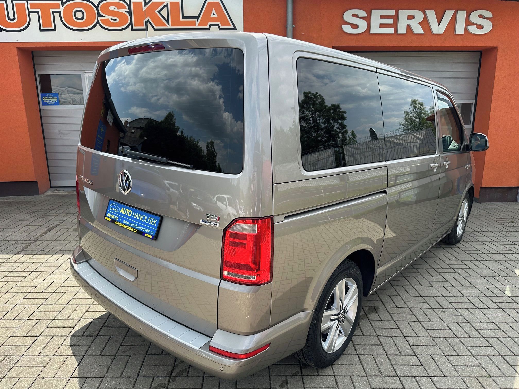 Volkswagen Caravelle, 2.0 TDI 110KW ACC,NAVI,výhřev - fotka 2