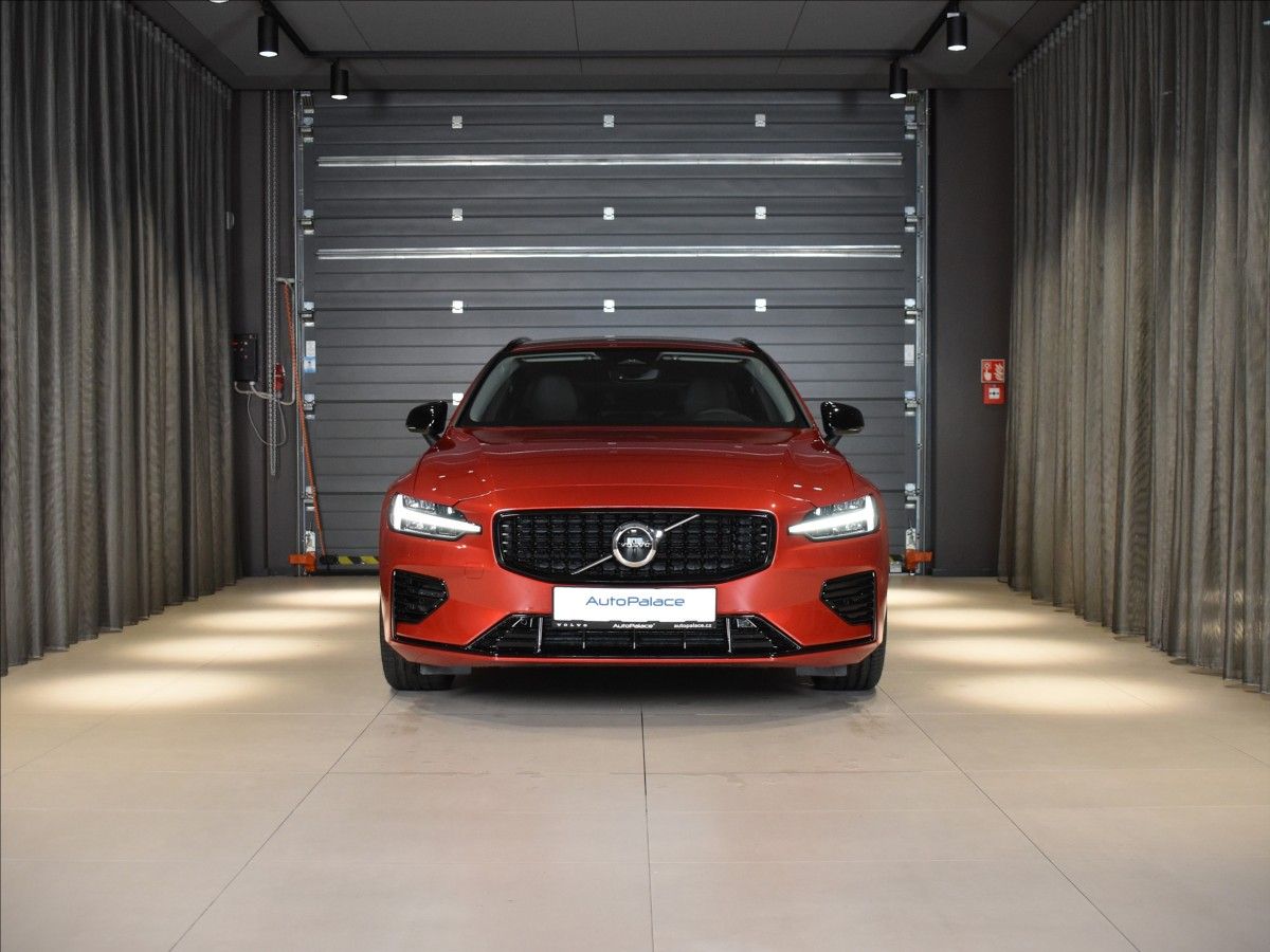 Volvo V60, 2,0 T6 AWD PLUS BLIS,Bezklíč - fotka 4