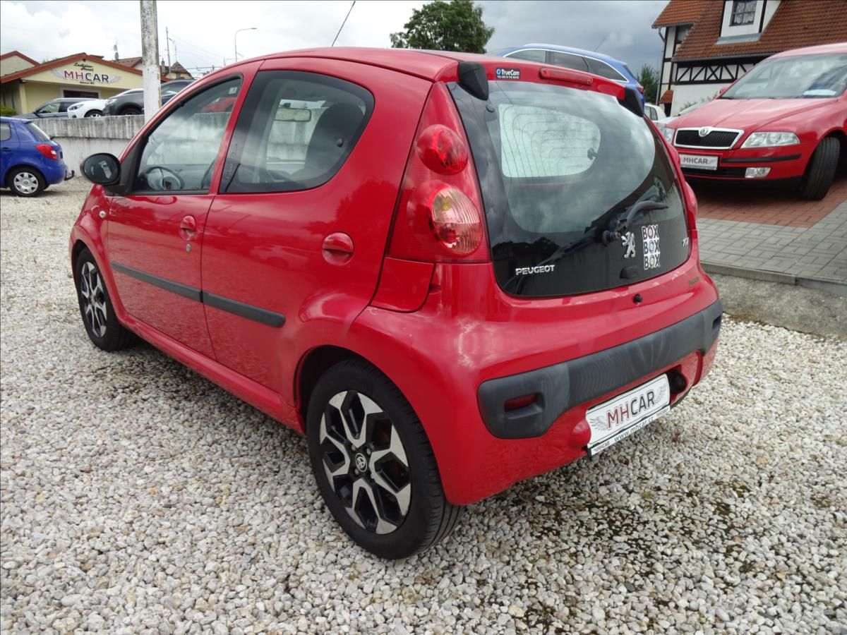 Peugeot 107, 1.0i 50 kW - fotka 5