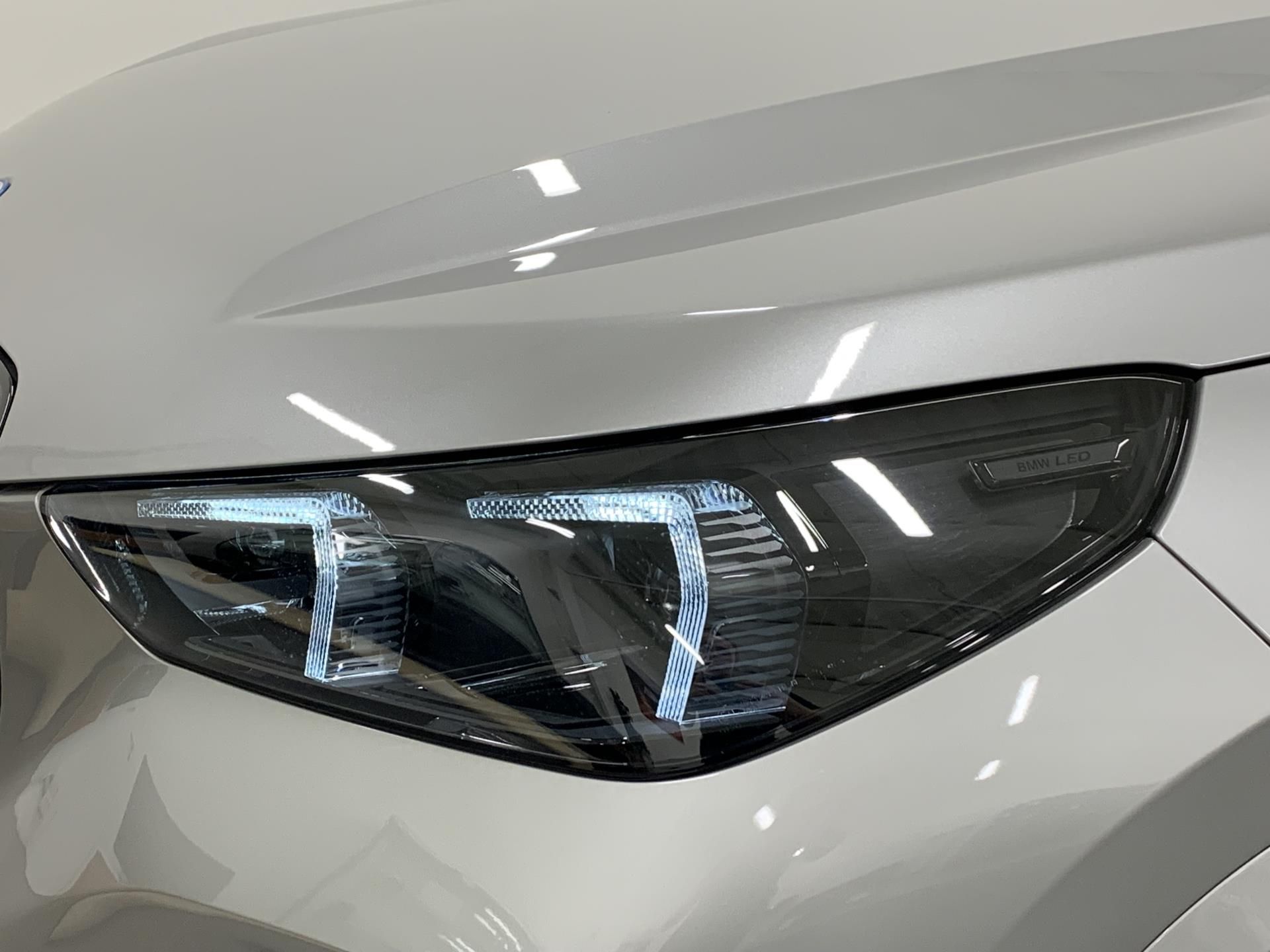 BMW iX1, iX1 xDrive 30 - fotka 6