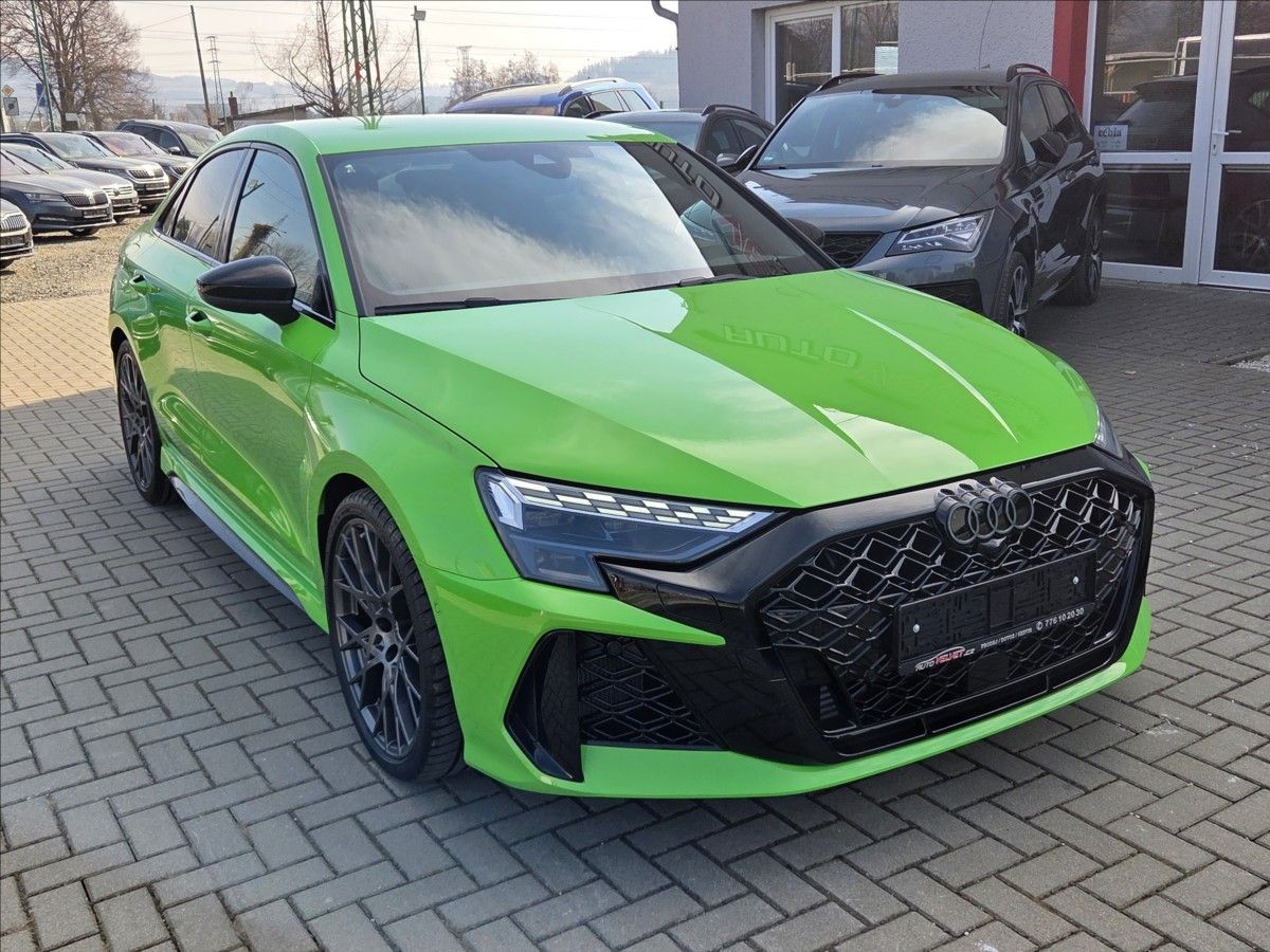 Audi RS3, 2,5 TFSi FACELIFT *MY2025* - fotka 4