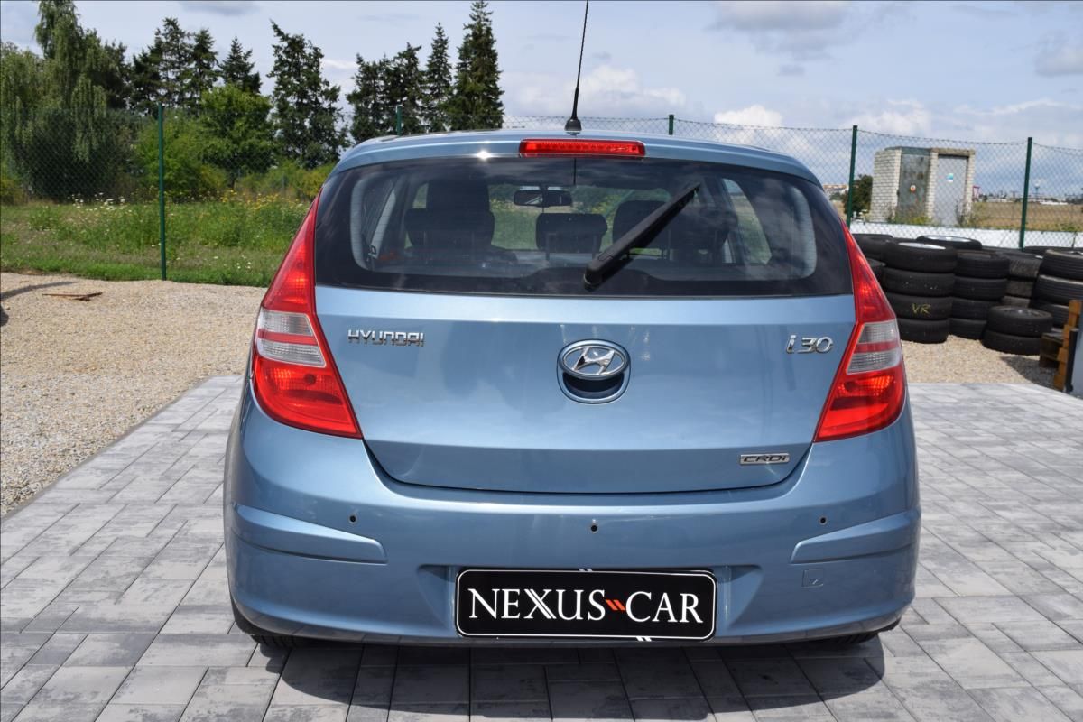 Hyundai i30, 1,6 CRDi 66KW COMFORT+ 2XKOLA - fotka 6