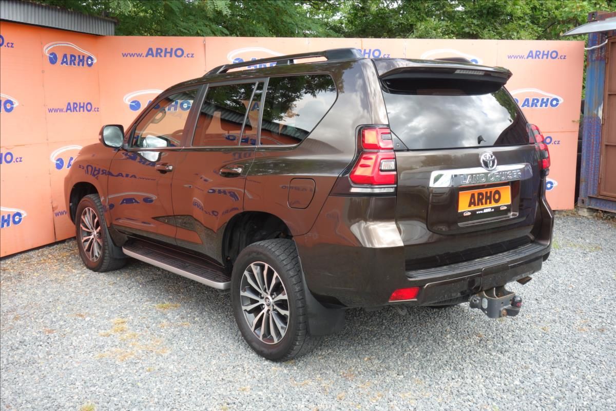 Toyota Land Cruiser, 2,8 D-4D, ČR, 1 MAJ., SERV.KN. - fotka 5
