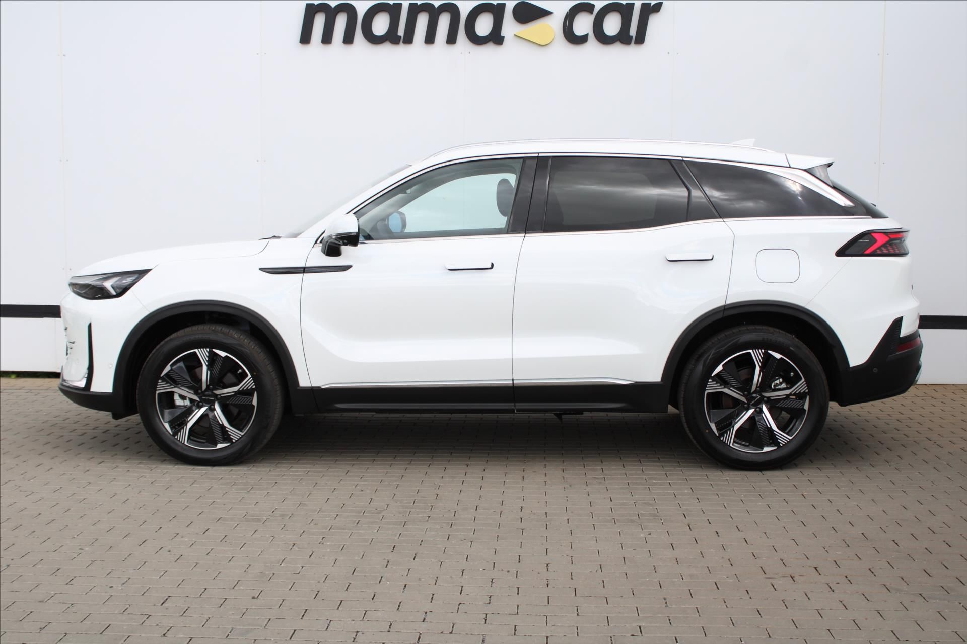 BAIC X7, 1.5T 130kW A/T LED PANORAMA - fotka 4