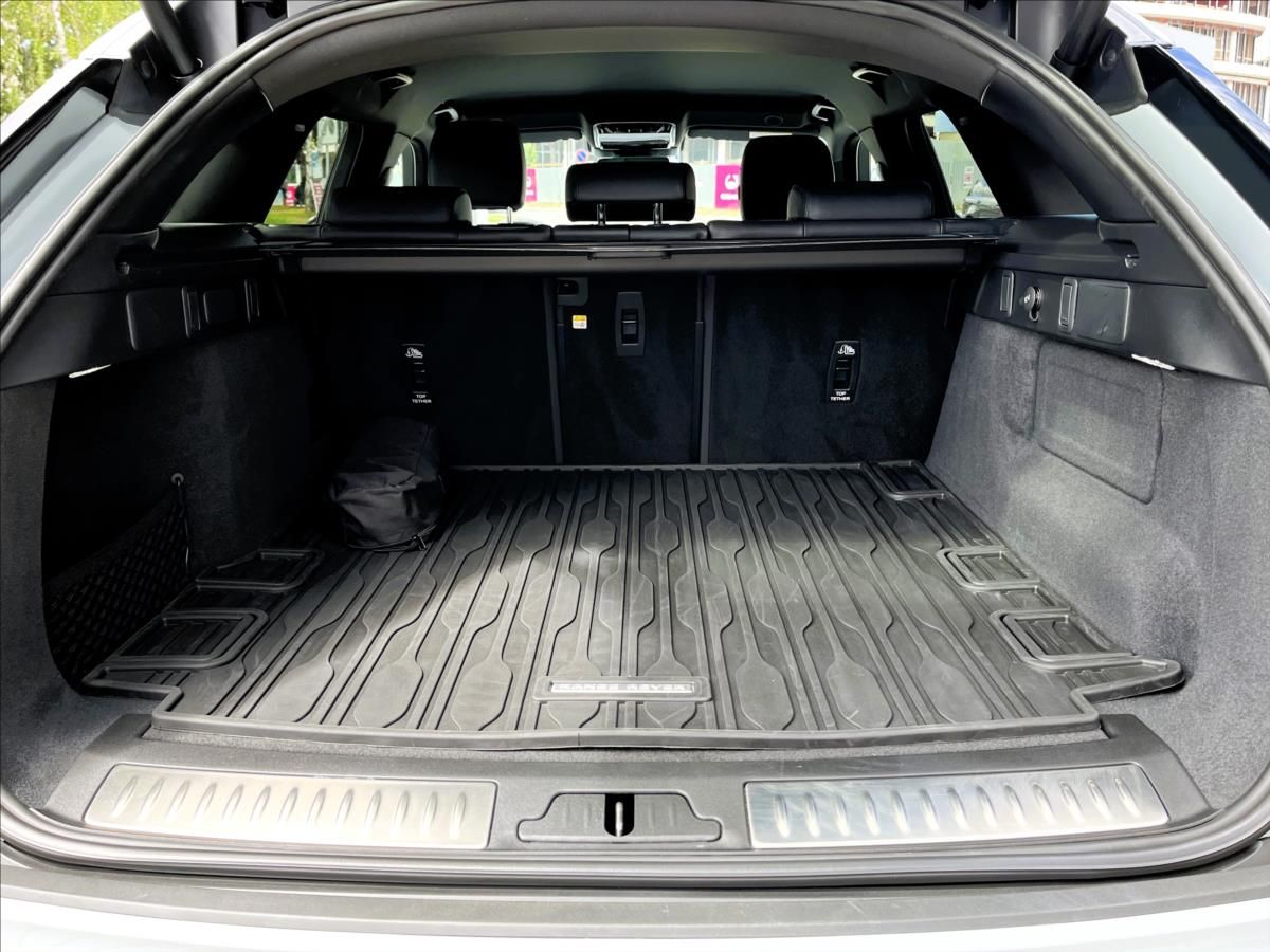 Land Rover Range Rover Velar, 2,0 D200 DYNAMIC SE AWD - fotka 6