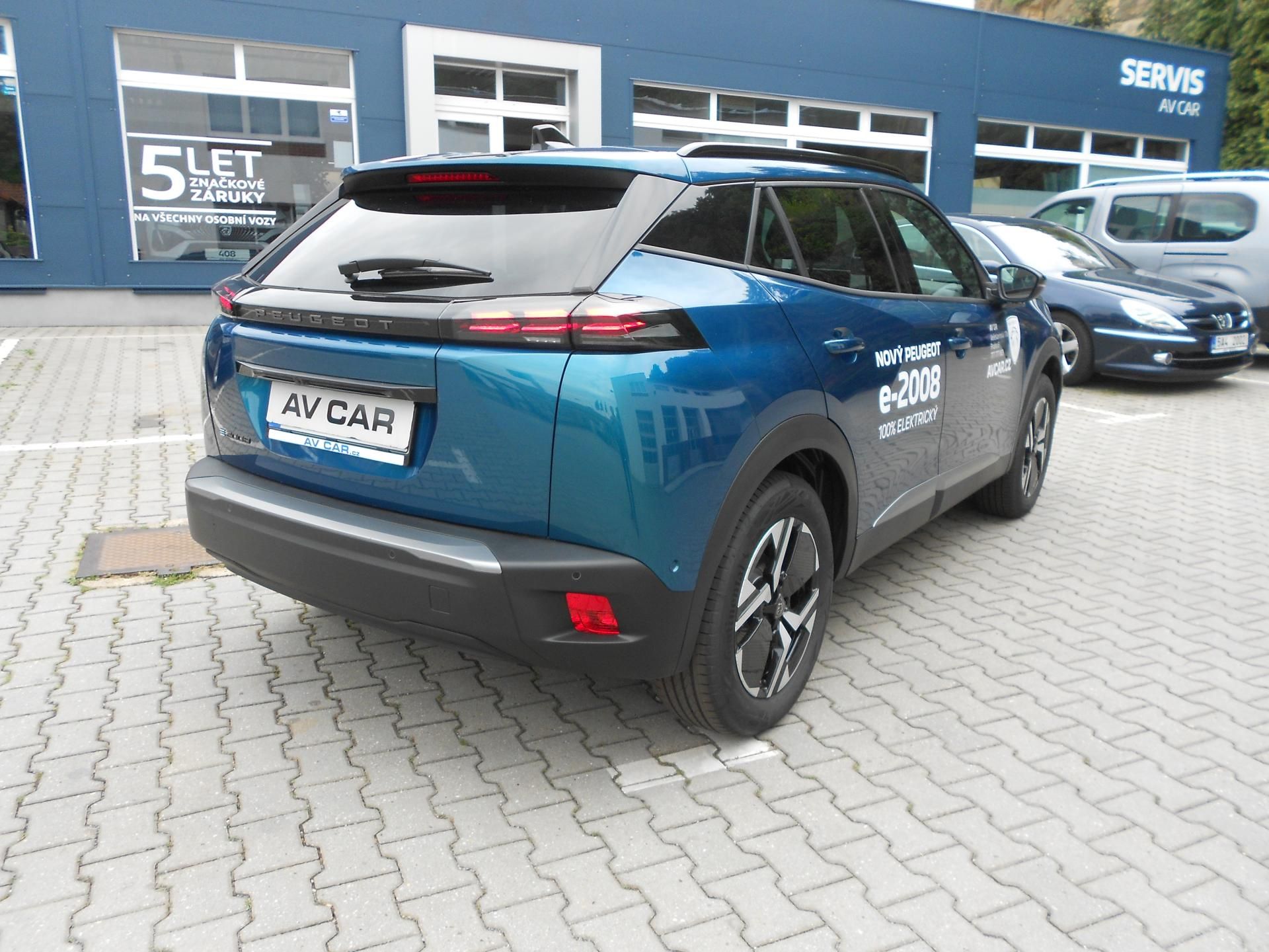 Peugeot 2008, ALLURE Elektromotor 115 kW / 1 - fotka 4