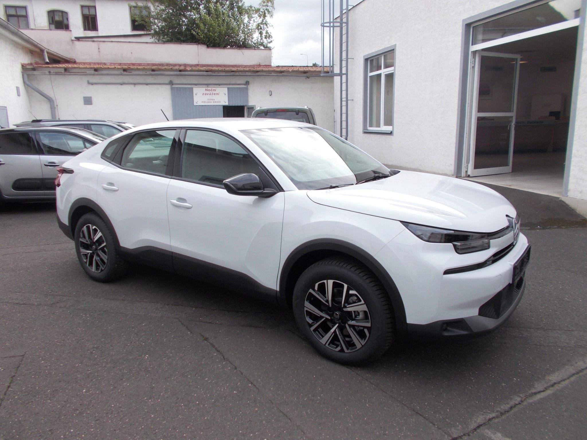 Citroën C4 X, PLUS Petrol 130 Automatic - fotka 3