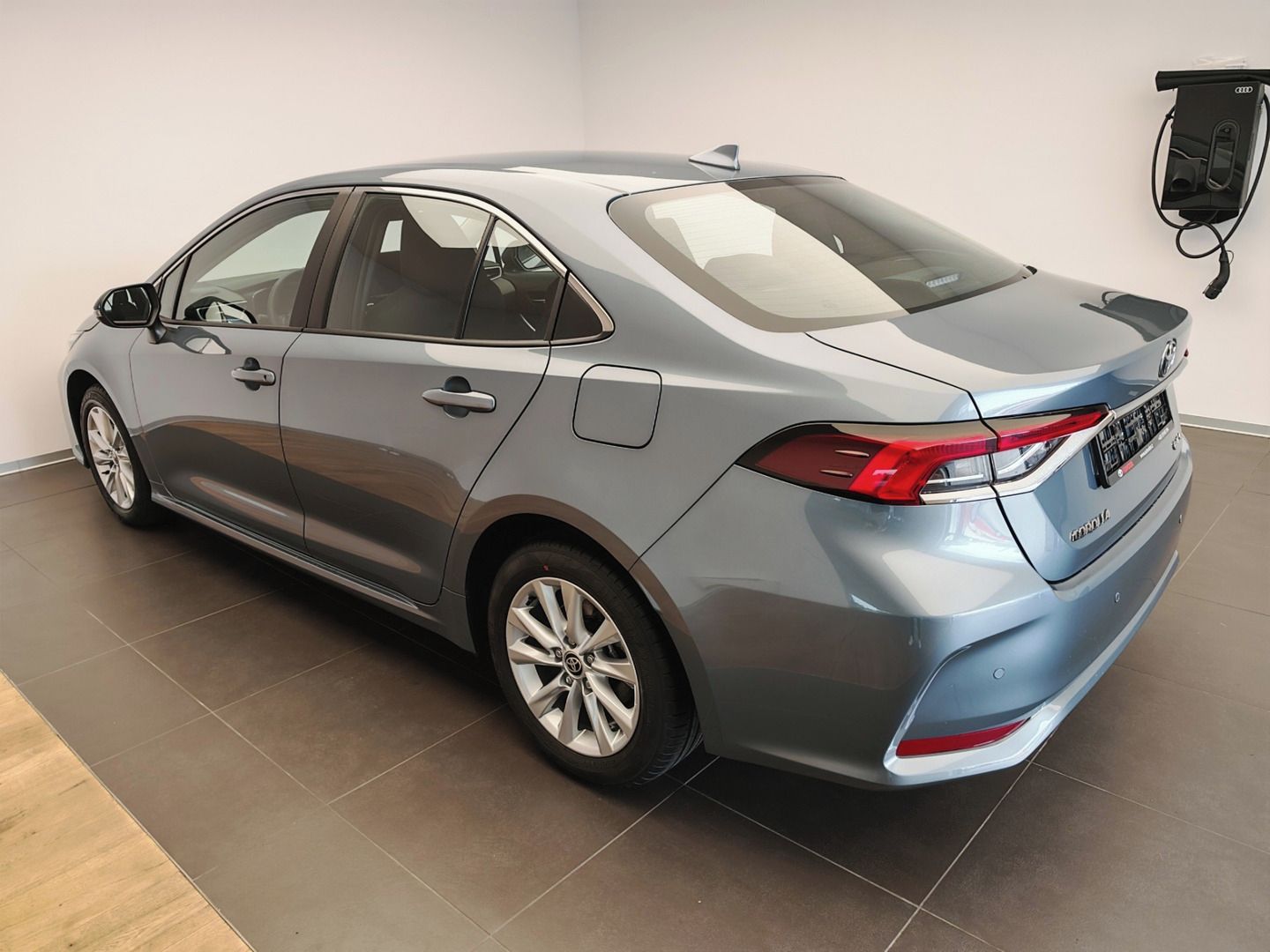 Toyota Corolla, 1.8 Comfort Tech - fotka 6