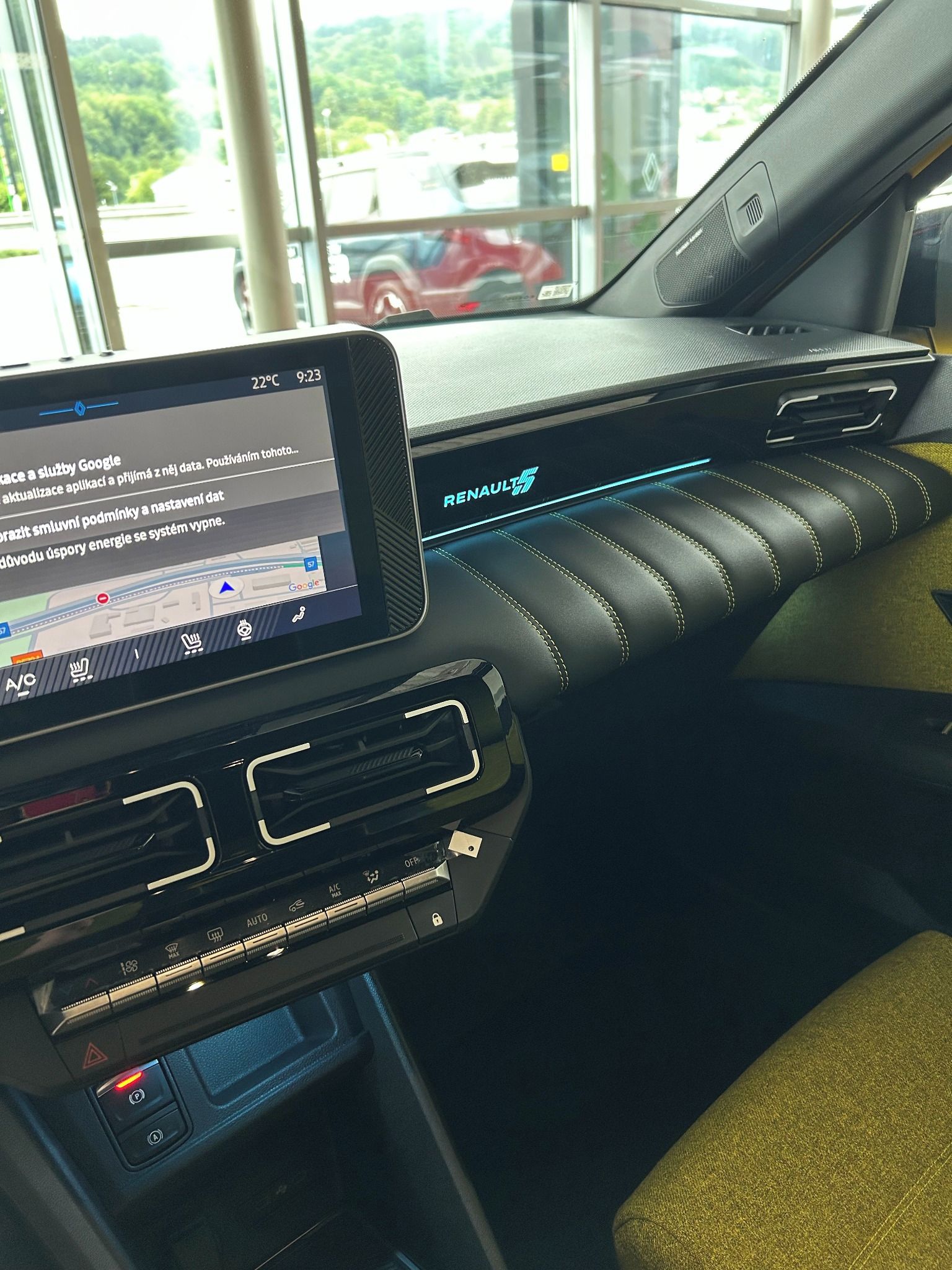 Renault R5, E-Tech elektrický Iconic Cinq - fotka 5