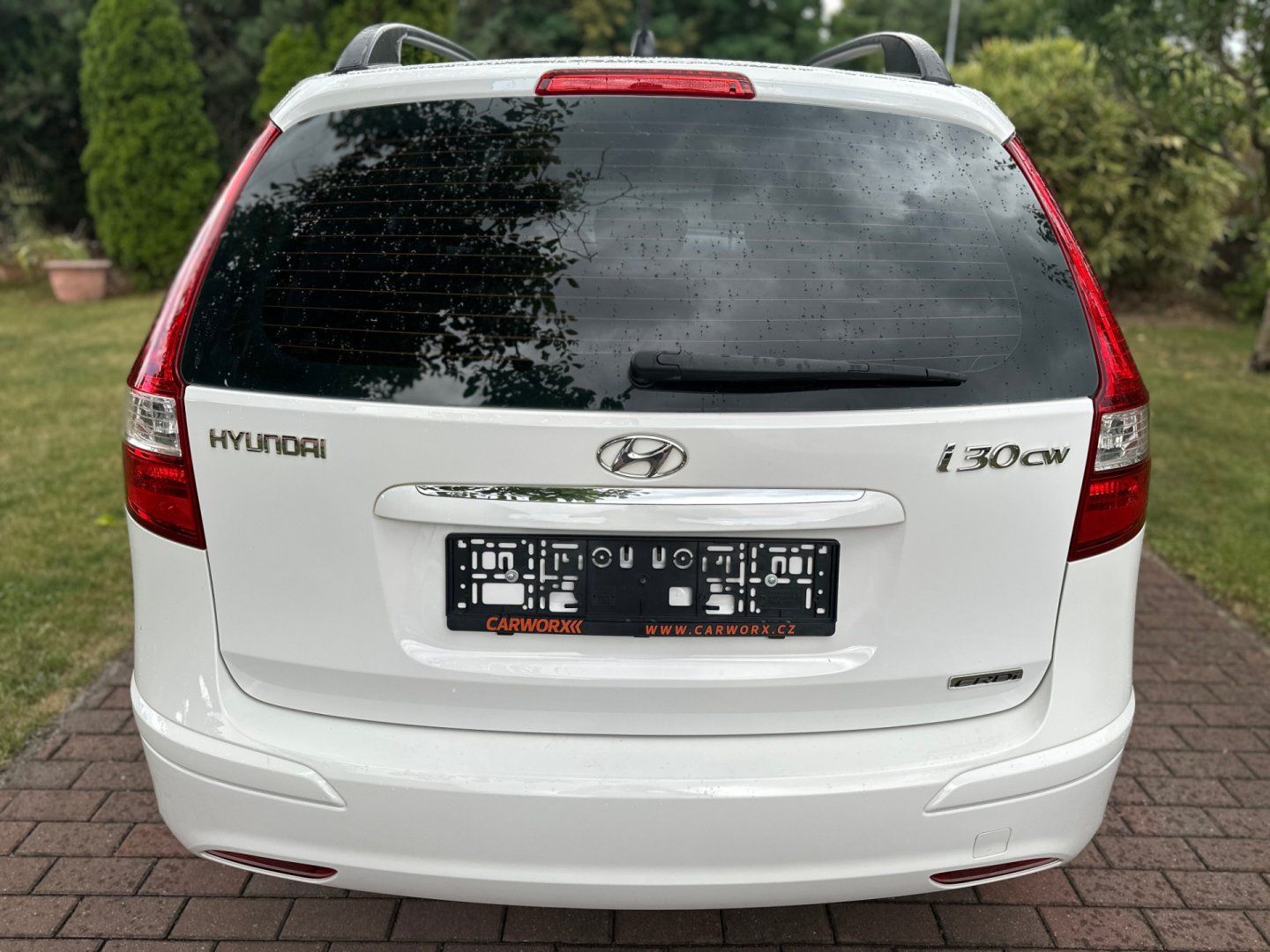 Hyundai i30, CW 1.6Crdi 66kw FIFA - fotka 4
