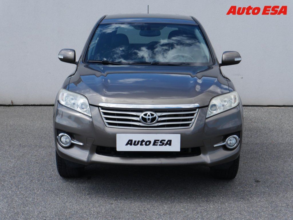 Toyota Rav4, 2.0i 4X4,ČR,AT,tažné - fotka 2
