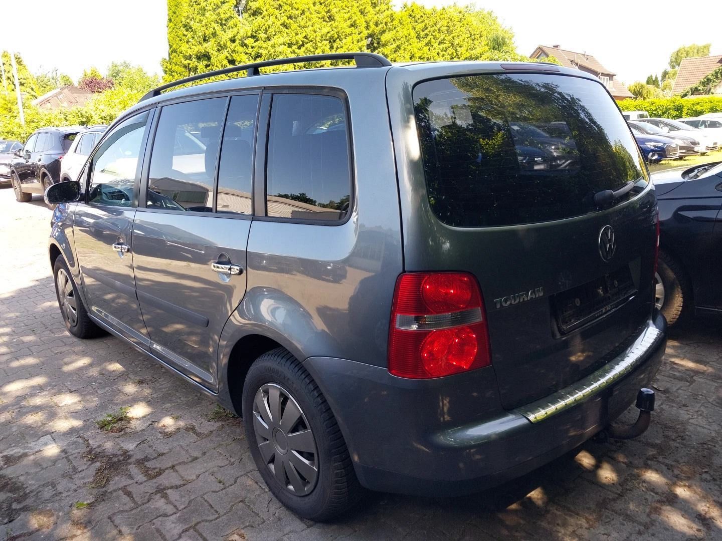Volkswagen Touran, 1.6 Mpi 75KW VYHŘ. SEDA. TAŽNÉ