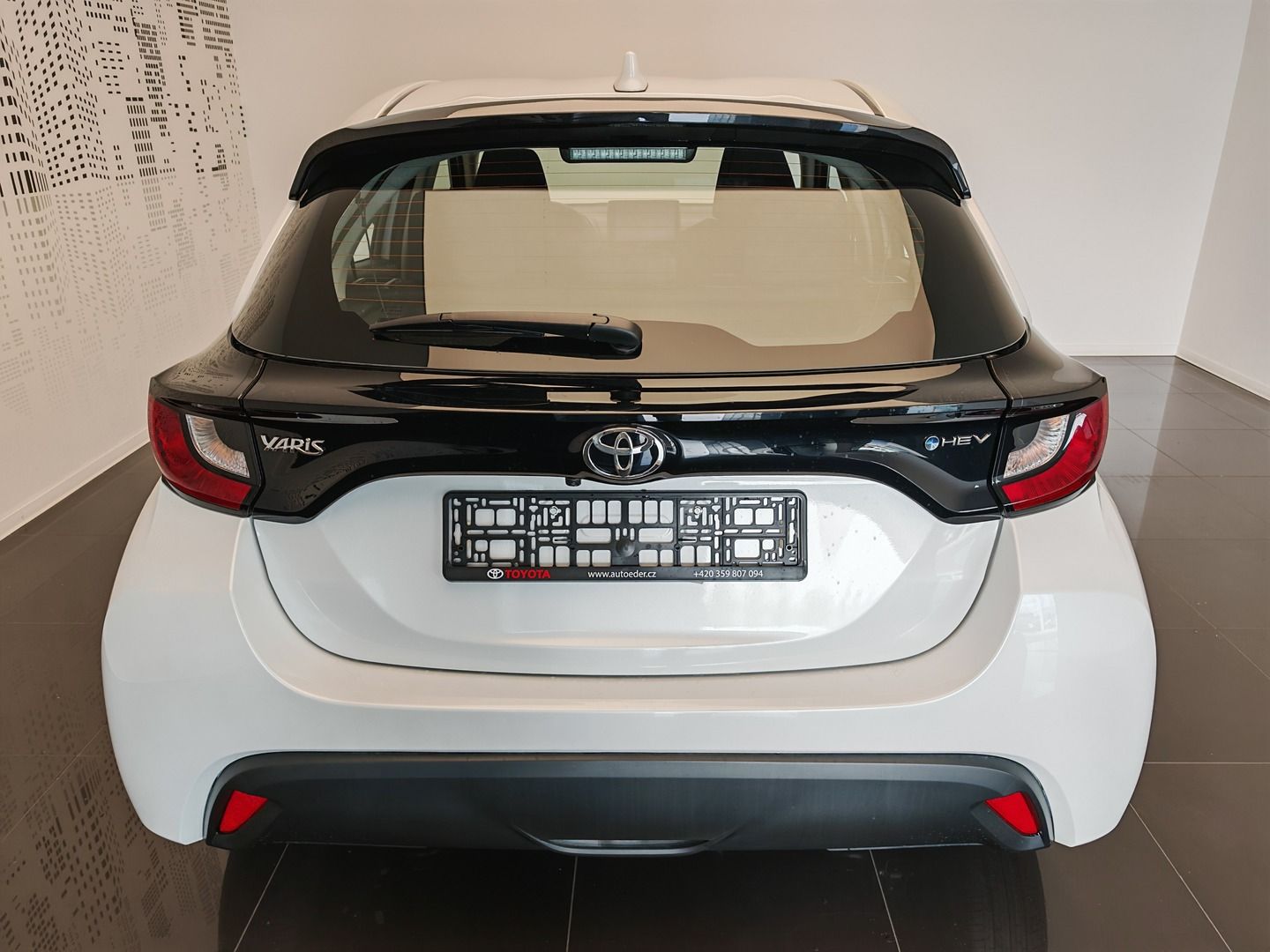 Toyota Yaris, 1.5 Hybrid Comfort - fotka 5