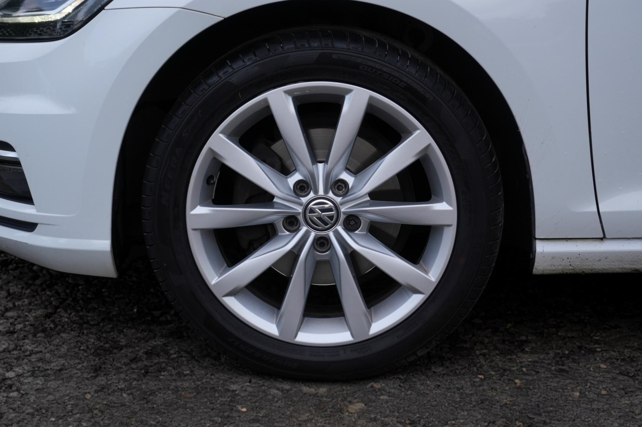 Volkswagen Golf, Variant 1.6 TDI 85 kW, ČR, ACC - fotka 3