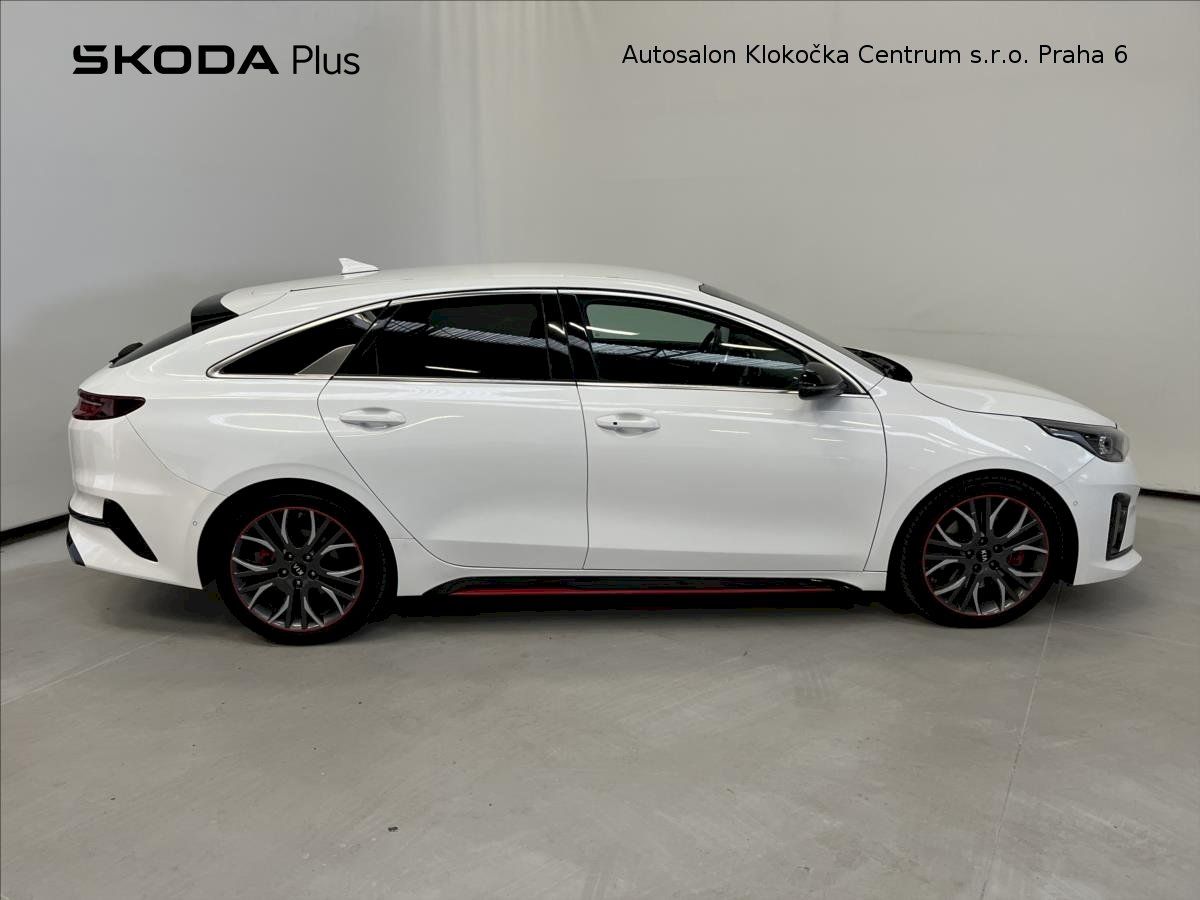 Kia ProCeed, T-GDI150 kW GT 7DCT - fotka 3