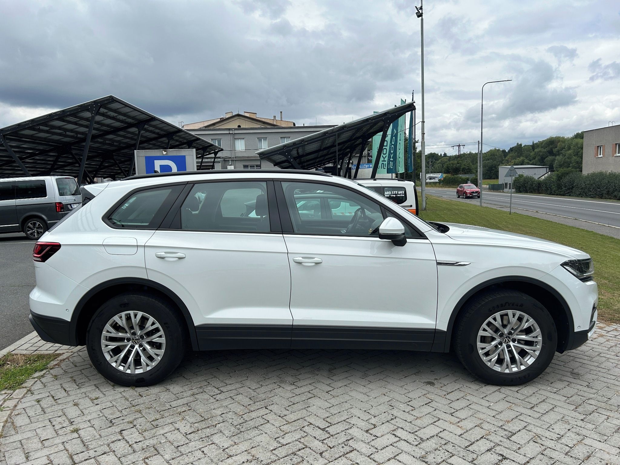 Volkswagen Touareg, V6 3,0 TDI 4MOT 8TT - fotka 4