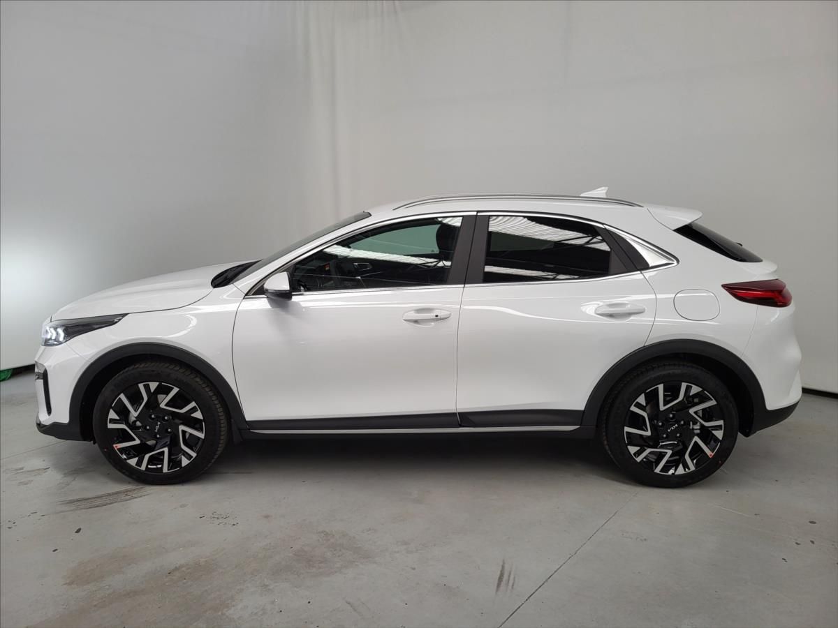 Kia XCee´d, 1,6 T-GDi DCT Exclusive WINT - fotka 3