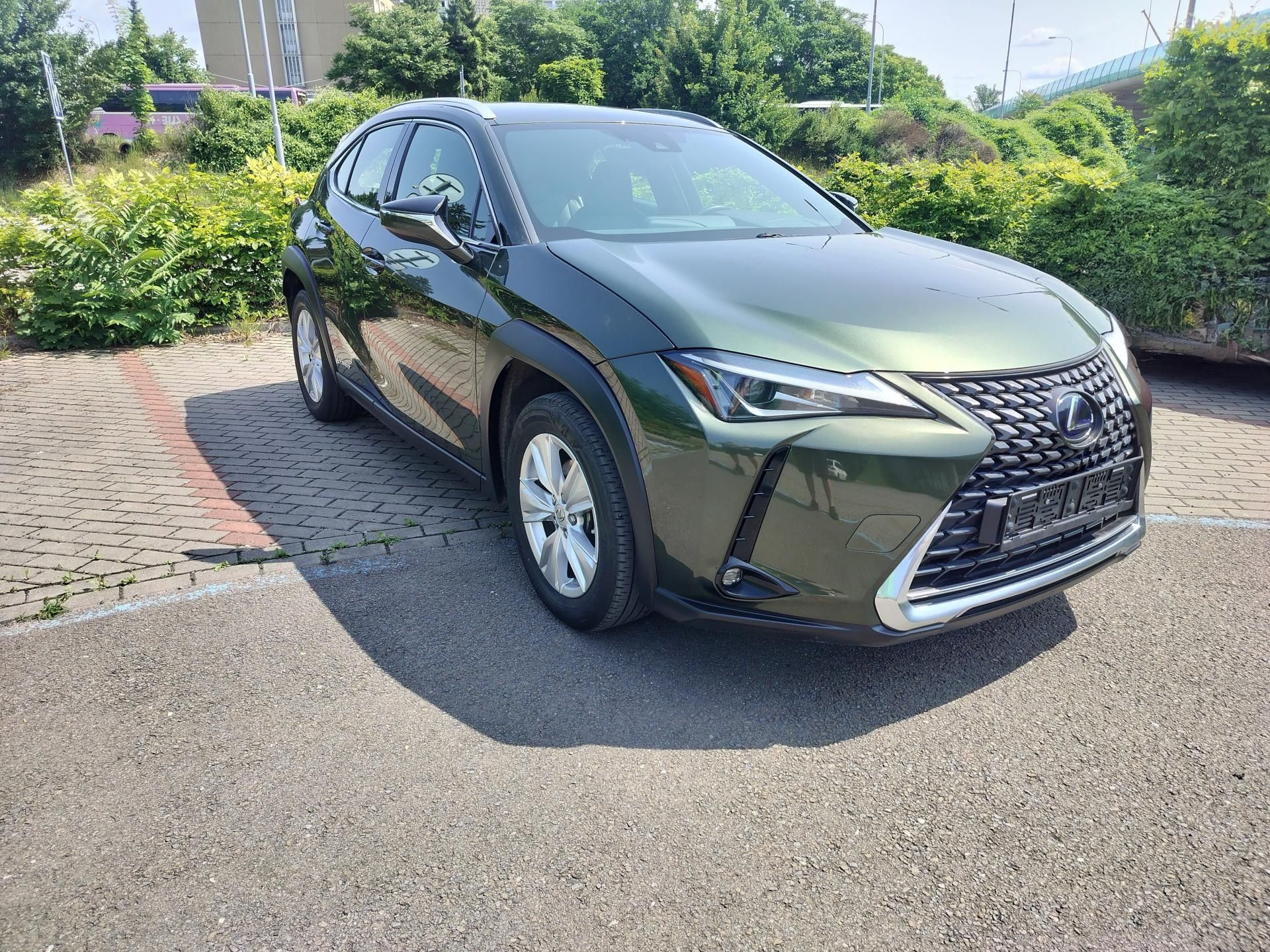 Lexus UX 250h, BUSINESS edition,alcantara