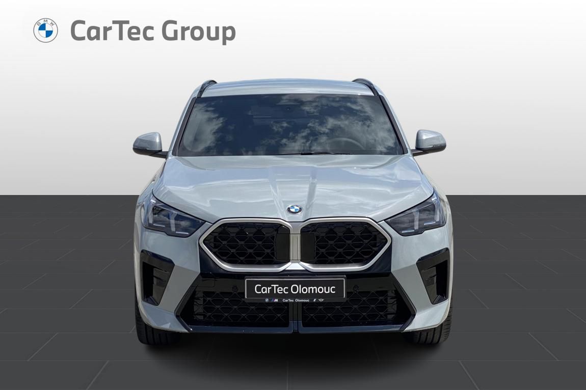 BMW X2, sDrive18d - fotka 2