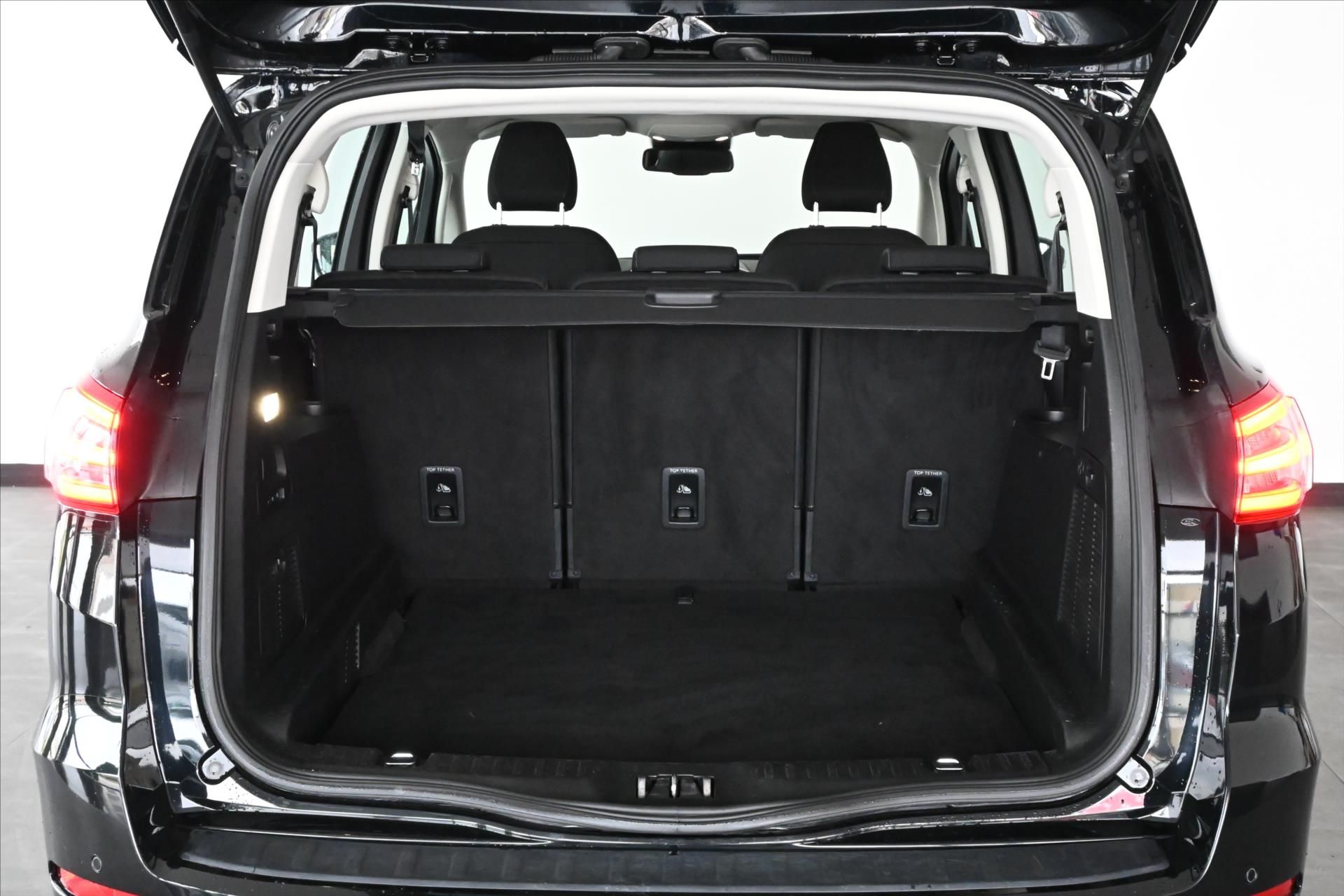 Ford S-MAX, 2,0 EcoBlue 110 kW AT8 Titaniu - fotka 6