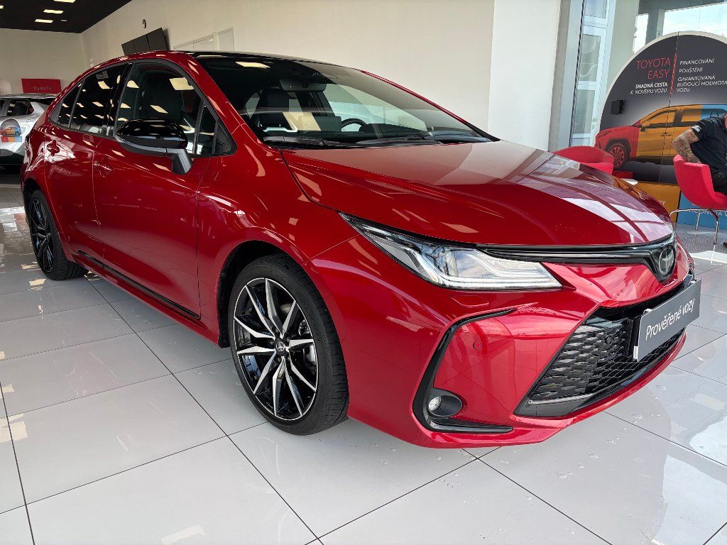 Toyota Corolla, 1.8HSD 72kW GR Sport 2024 - fotka 3