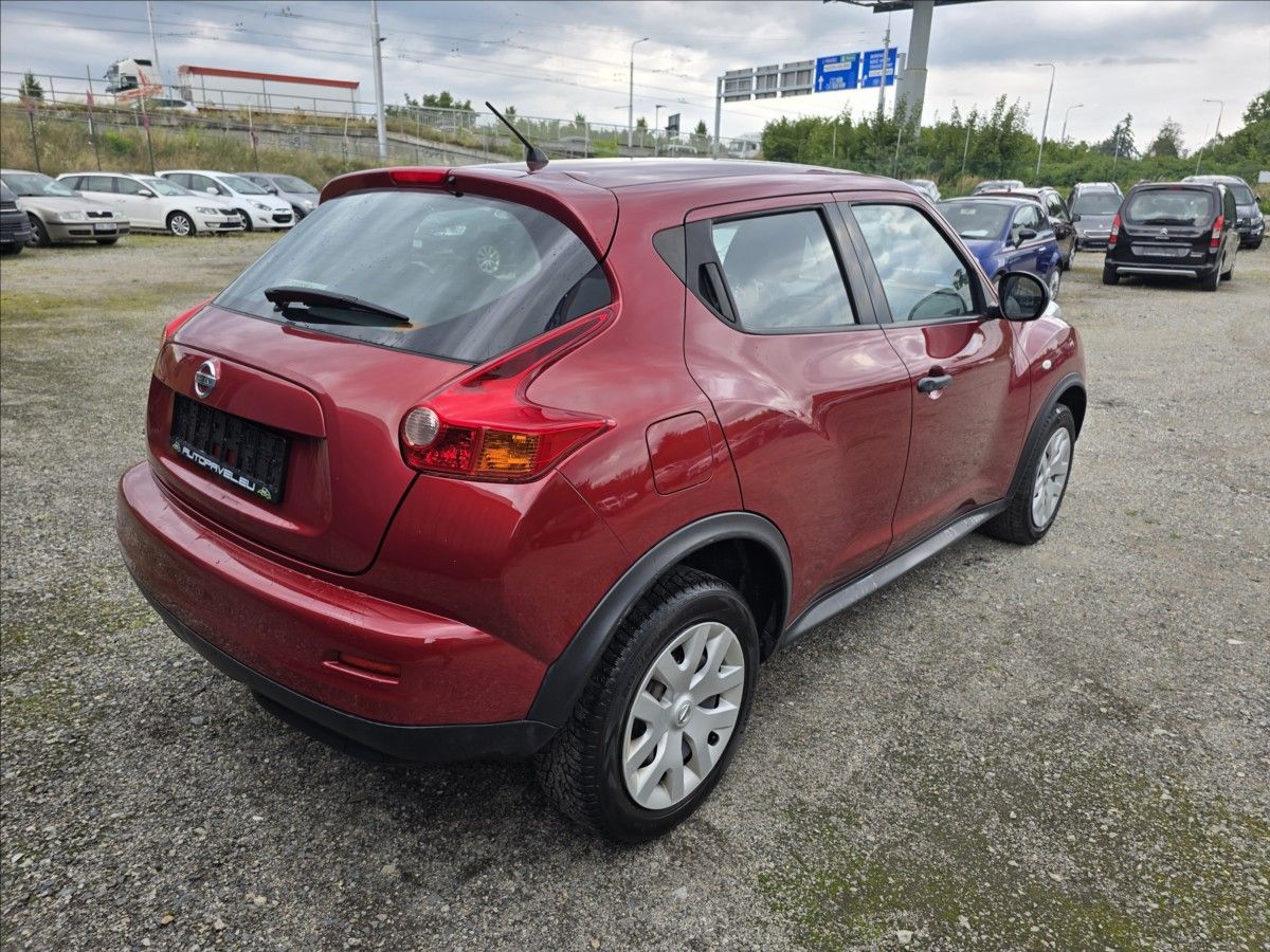 Nissan Juke, 1,6 i  86 KW - fotka 5