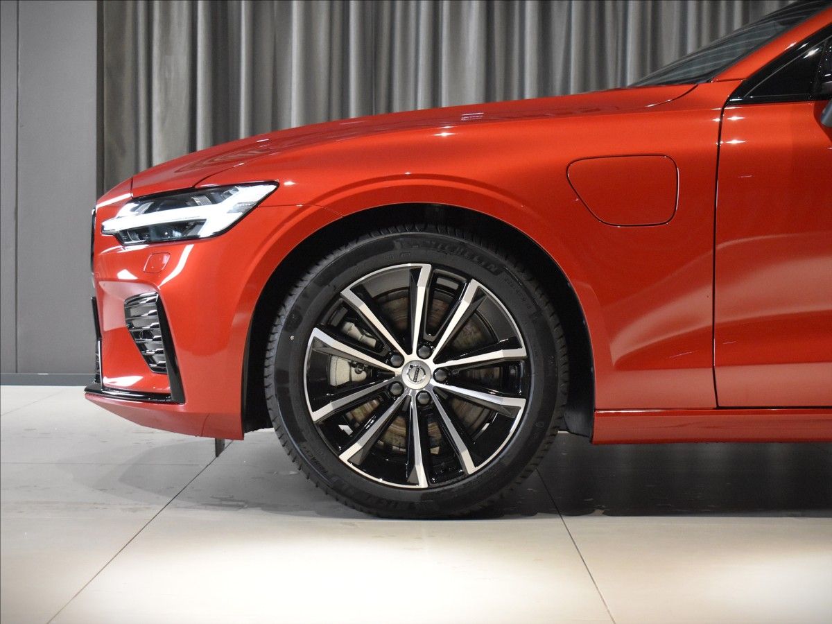 Volvo V60, 2,0 T6 AWD PLUS BLIS,Bezklíč - fotka 5