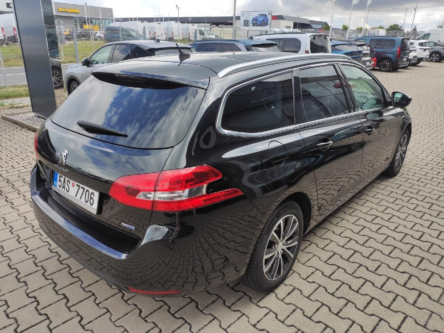 Peugeot 308, SW ALLURE 1.6 HDI AUT6 - fotka 4