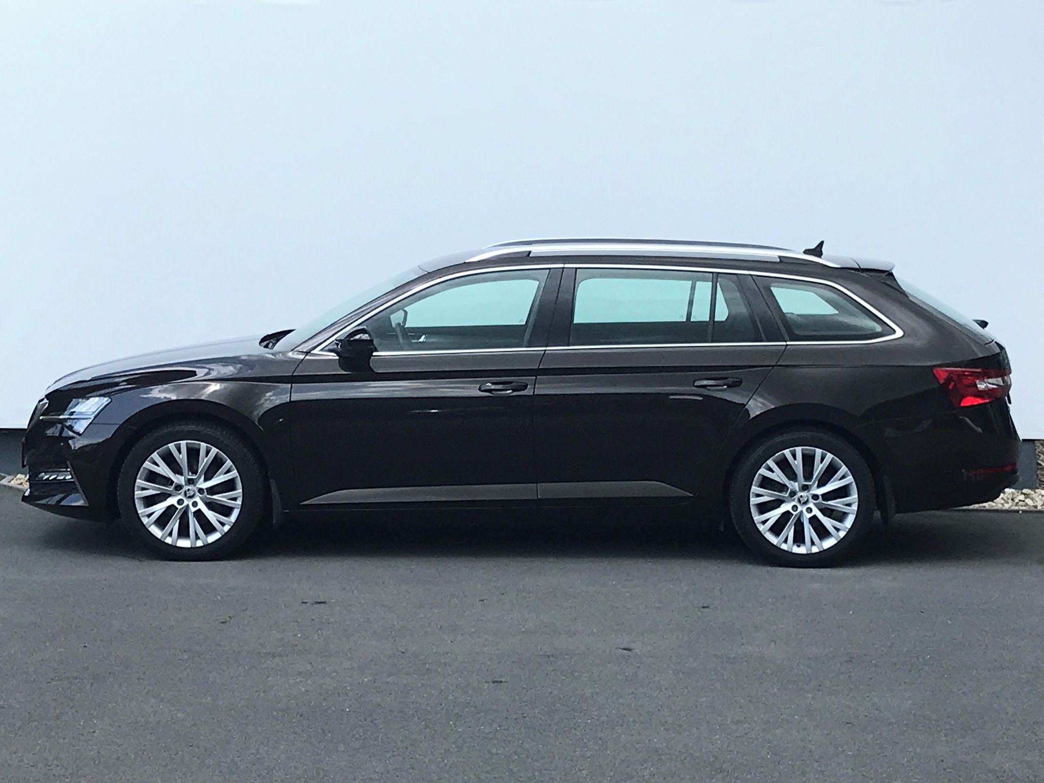 Škoda Superb, iV Style 1.4TSi 160kW 6DSG+NAV - fotka 3