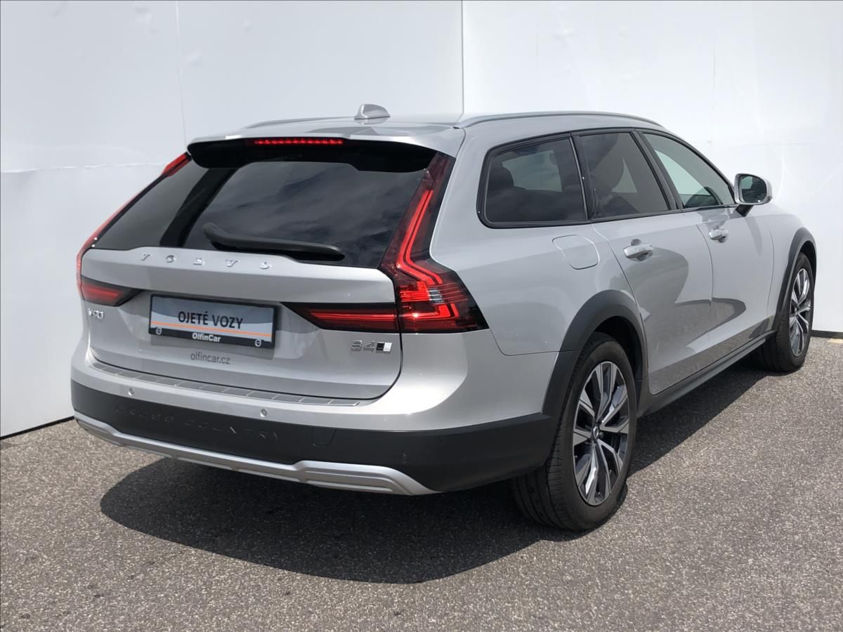 Volvo V90, 2,0 AWD CROSS COUNTRY PLUS MIL - fotka 2