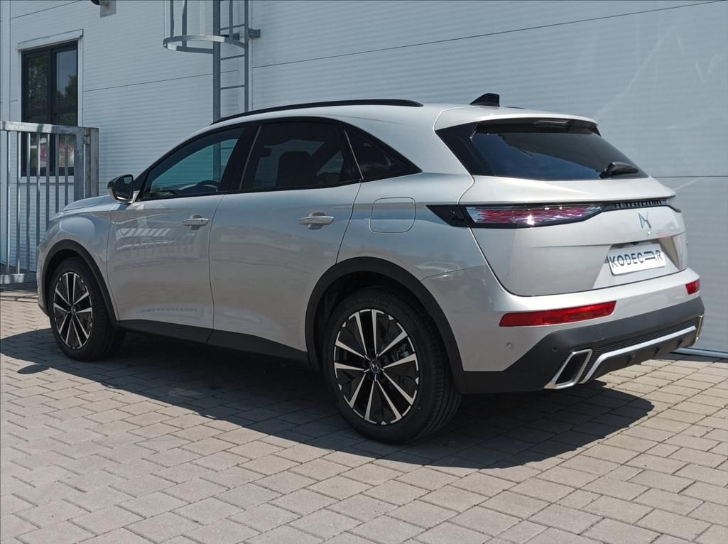 DS 7 Crossback, 1,6 PHEV 300k 4x4  ETOILE - fotka 4