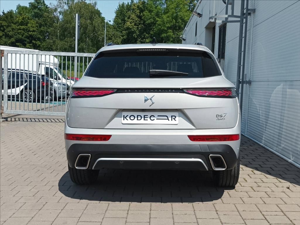 DS 7 Crossback, 1,6 PHEV 300k 4x4  ETOILE - fotka 5