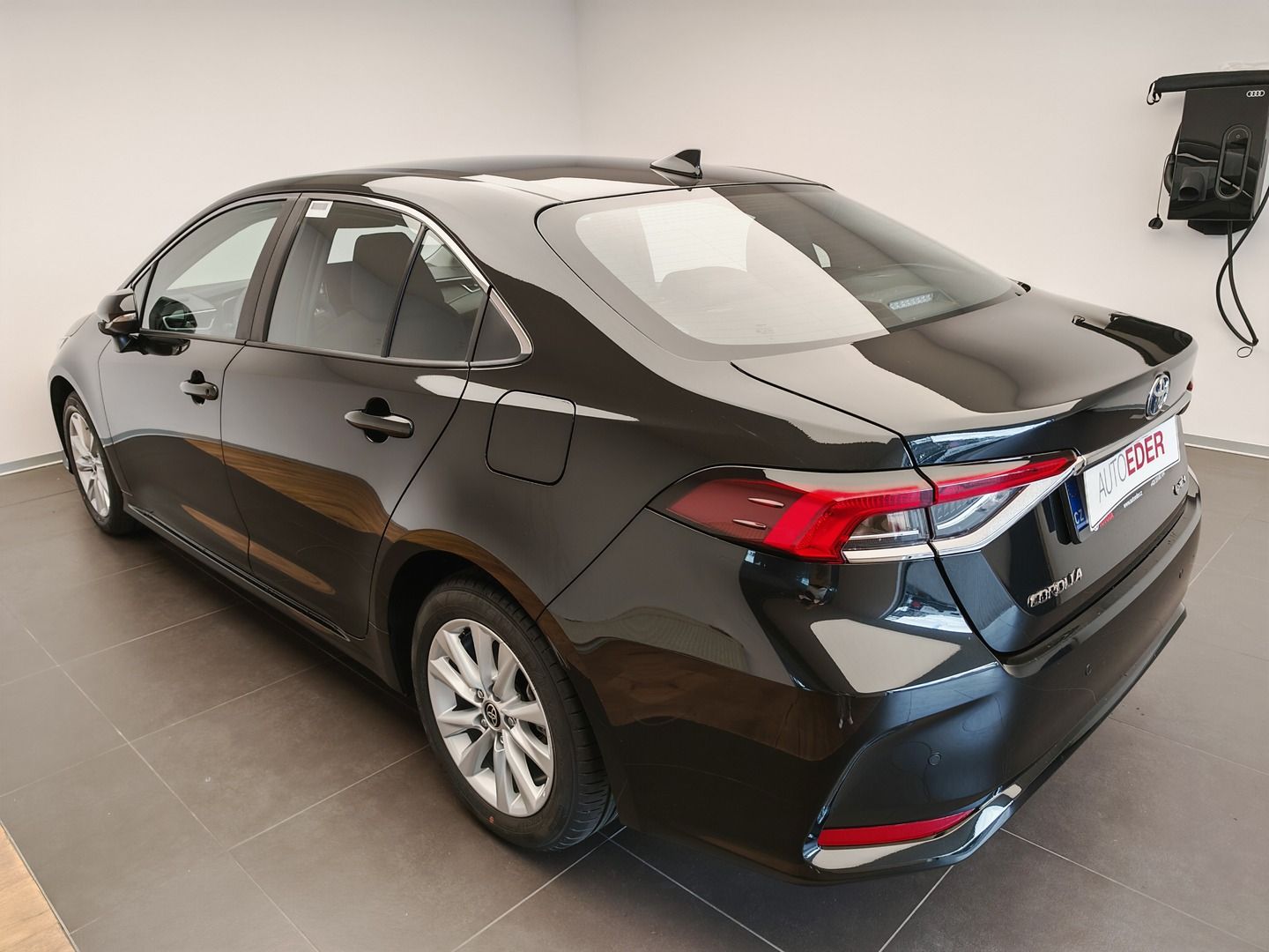 Toyota Corolla, 1.8L (HEV speciální) 140 - 4x2 - fotka 5