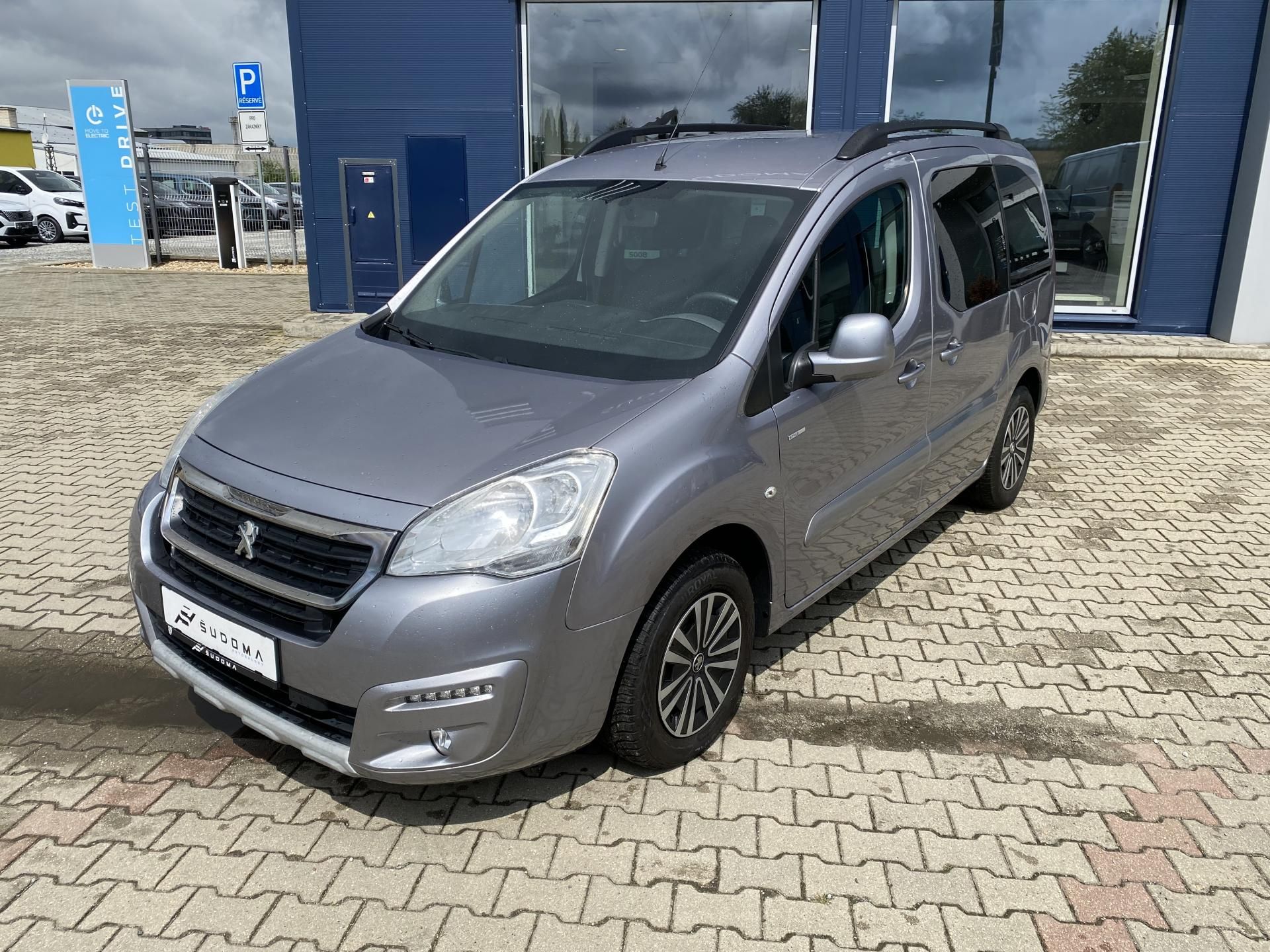 Peugeot Partner Tepee, 1,2 ACTIVE 110k MAN 5 - fotka 4