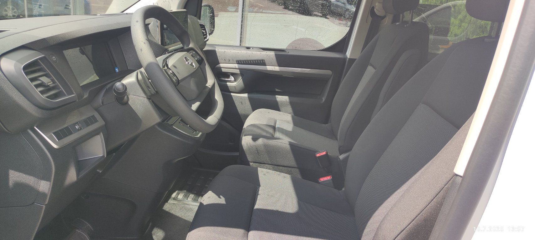 Opel Zafira, EDITION L2 2,0 CDTi 130kW AT8 - fotka 6