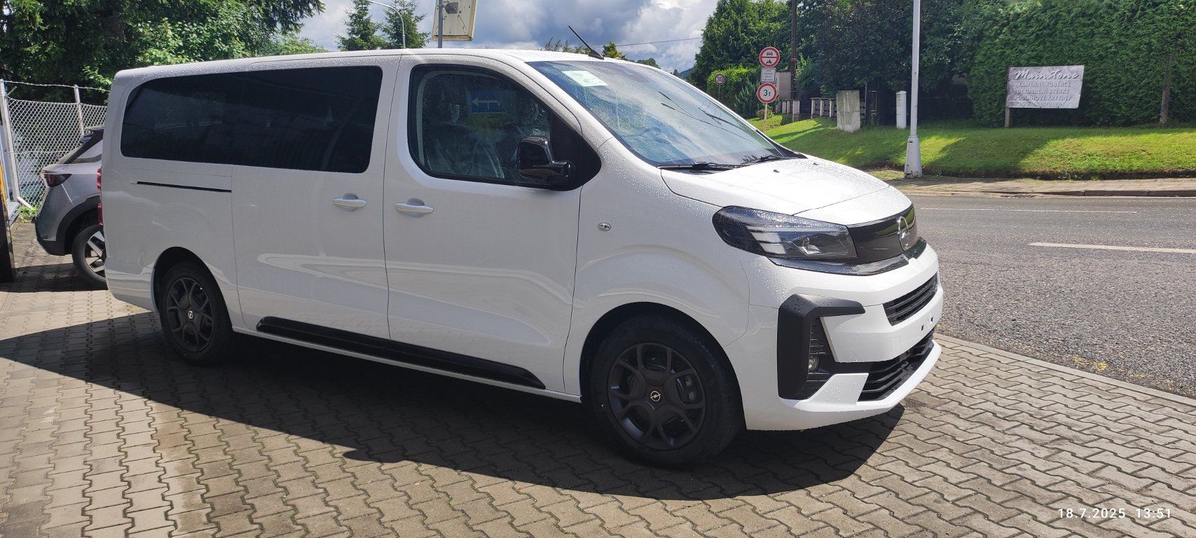 Opel Zafira, EDITION L2 2,0 CDTi 130kW AT8 - fotka 2