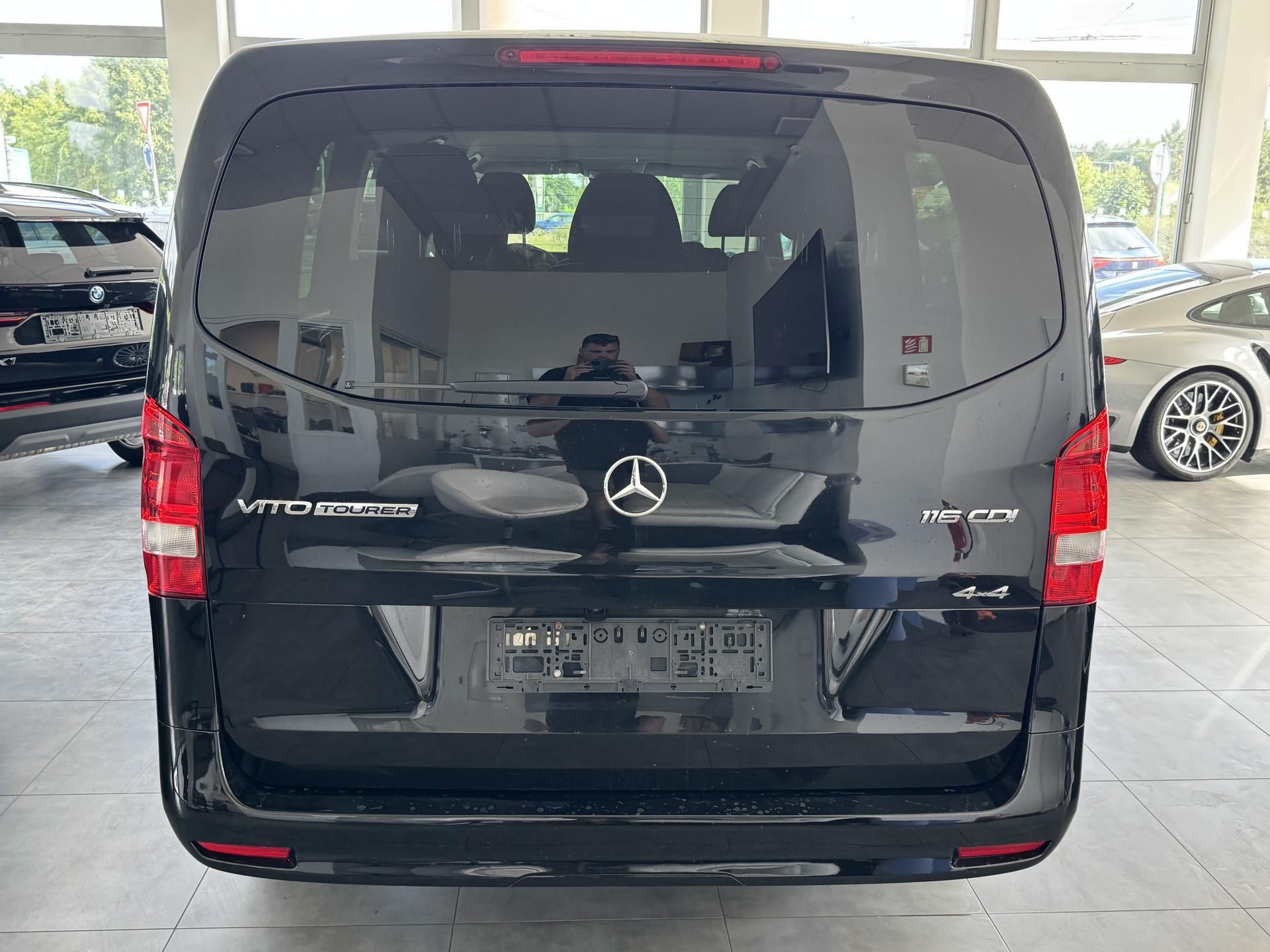 Mercedes-Benz Vito, TOURER 116CDi Aut 4x4 9.MÍST L - fotka 6