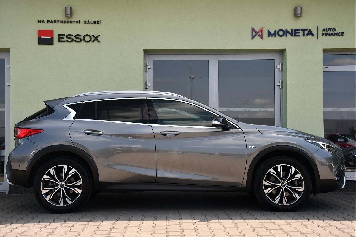 Infiniti QX30, 220 CDI 4MATIC PANO ACC - fotka 6