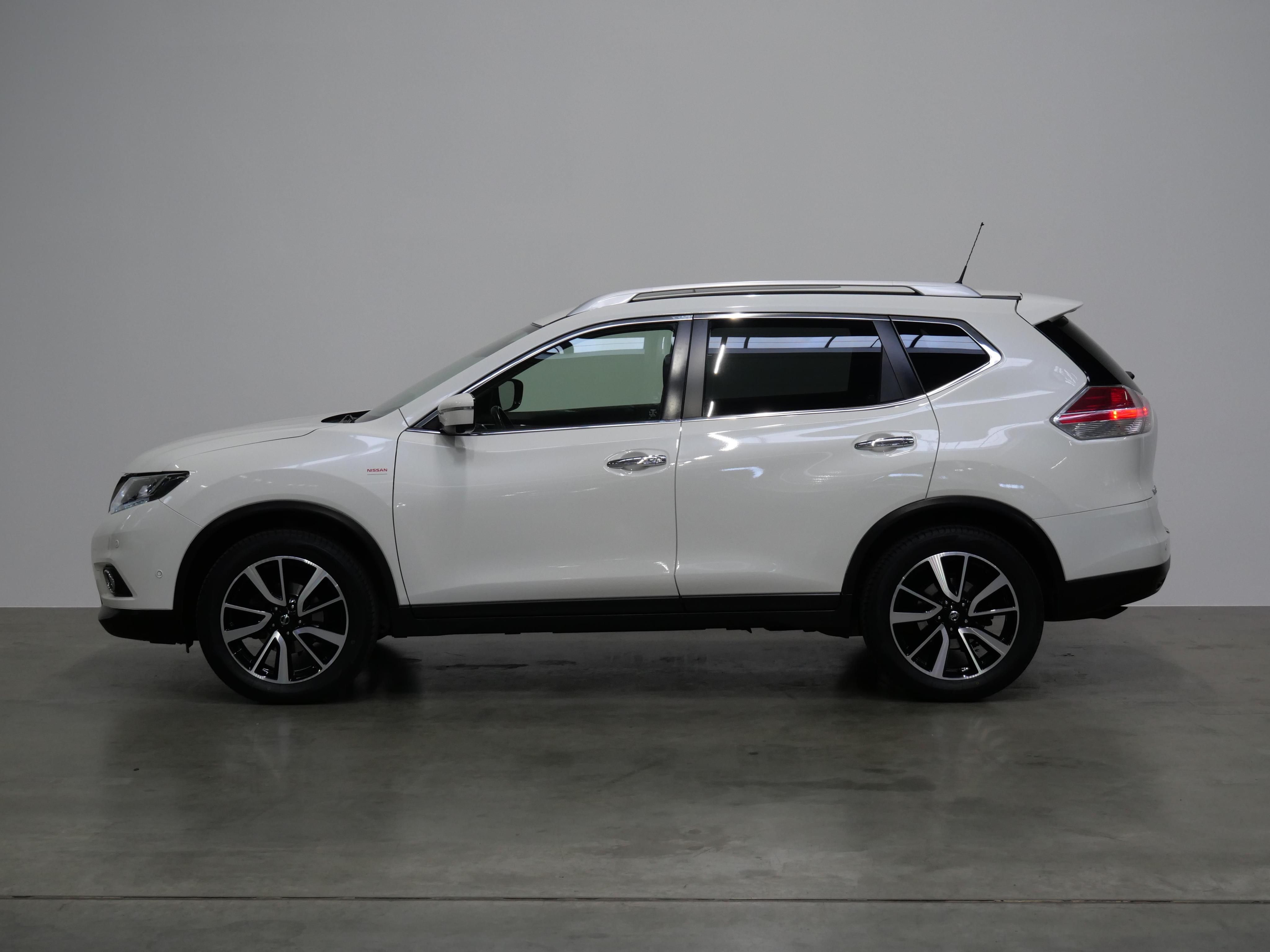 Nissan X-Trail, 1.6 dCi 96 kW 4x4 Tekna - fotka 3