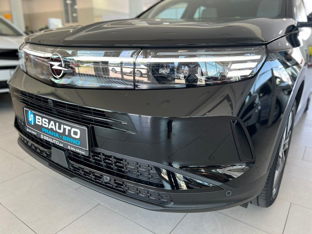 Opel Grandland, GS Hybrid 1,2T 145k Automat+ZP - fotka 3