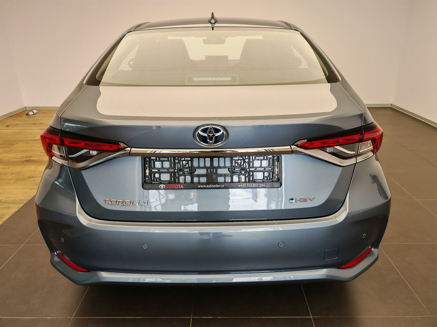 Toyota Corolla, 1.8 Comfort Tech - fotka 4