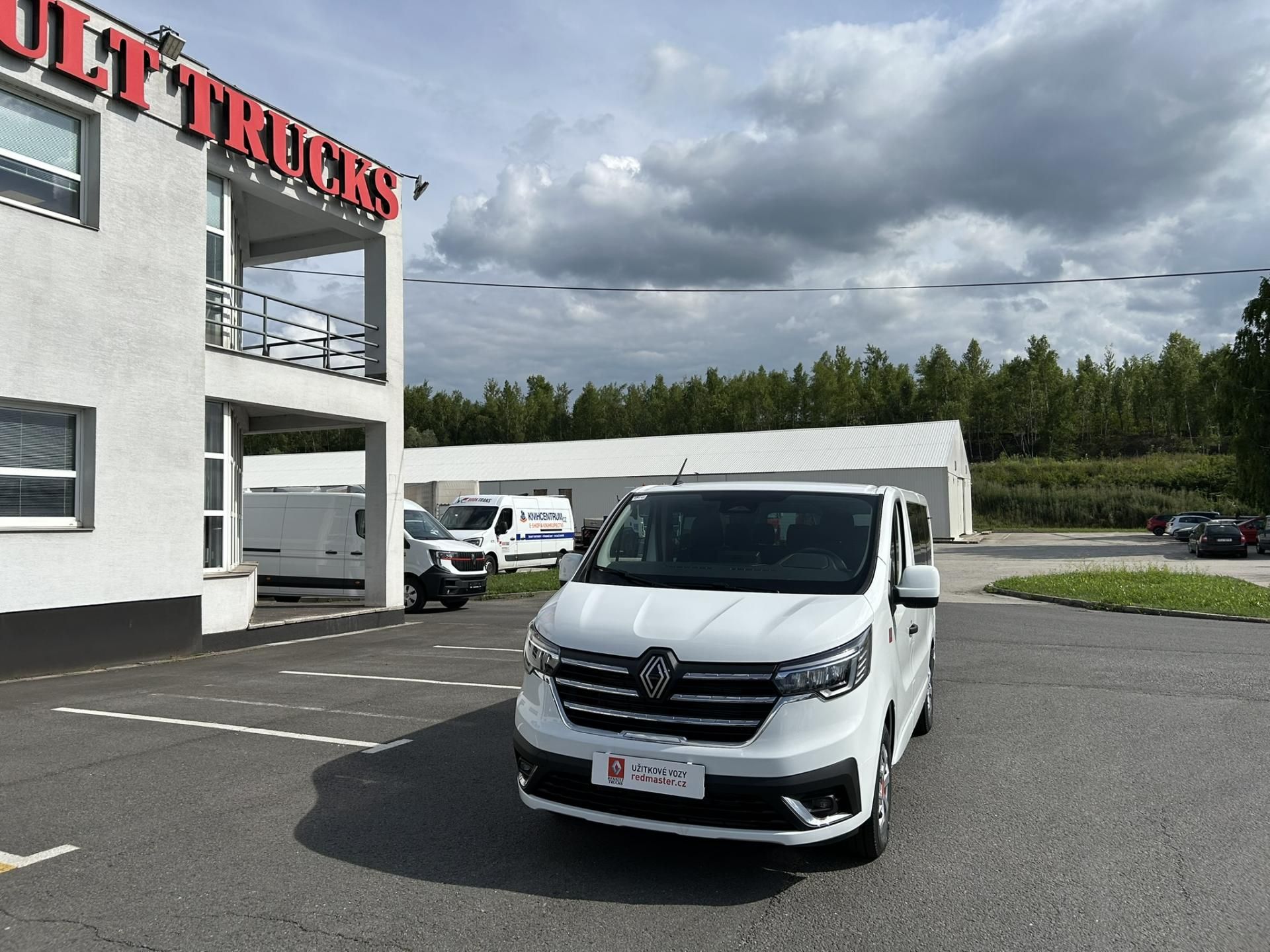 Renault Trafic, COMBI L1H1 150k RED 9 míst - fotka 3
